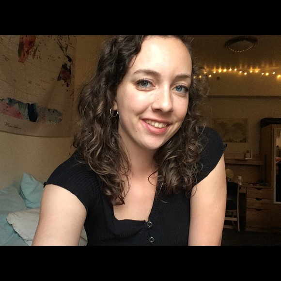 Meet your Posher, Scarlet - Picture 1 of 1